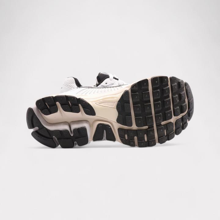 Actual product image Nike Zoom Vomero 5 (36.5)