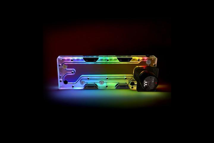 Image du produit Thermaltake Pacific DP100-D5 Plus universal 360mm Distro Plate - incl. pompe, TT RGB Plus