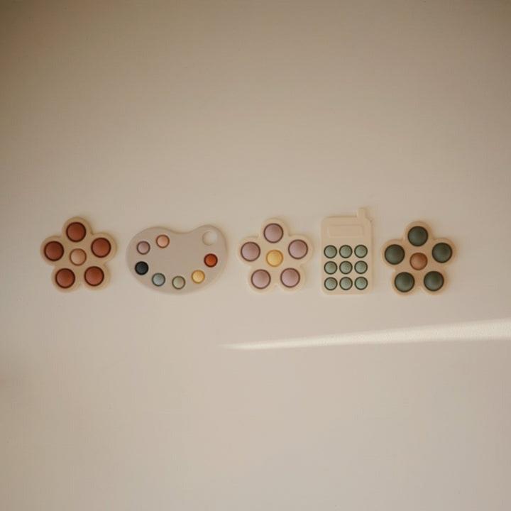Immagine prodotto Mushie Giocattolo di stampa della tavolozza di vernice