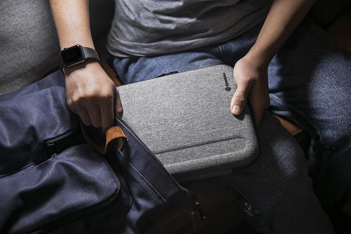 Actual product image tomtoc Smart A06 (9.7-11") Tablet Case (Microsoft Surface Go, iPad Air, iPad Pro 10.5 2017 (1. Gen), iPad Pro 11 2018 (1. Gen), iPad Pro 11 2020 (2. Gen), iPad Air 2020 (4. Gen), iPad Air 2022 (5th Gen))