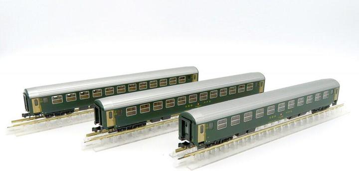 Hobbytrain 3 voitures voyageurs CFF RIC 2ème classe ancien logo Ep.IV (Voie N)