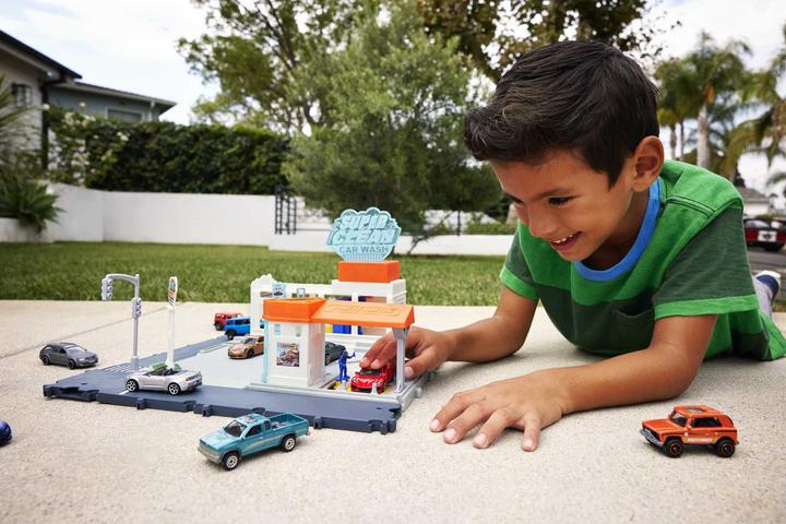 Actual product image Matchbox Action Drivers Super Car Wash Playset