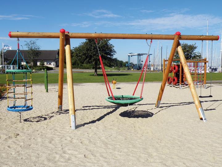 Huck Seiltechnik Huck Multi-Schaukelanlage aus Douglasie
