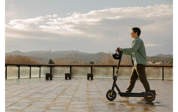 Produktbild Segway-Ninebot Max G2 D (20 km/h, 70 km, 450 W)