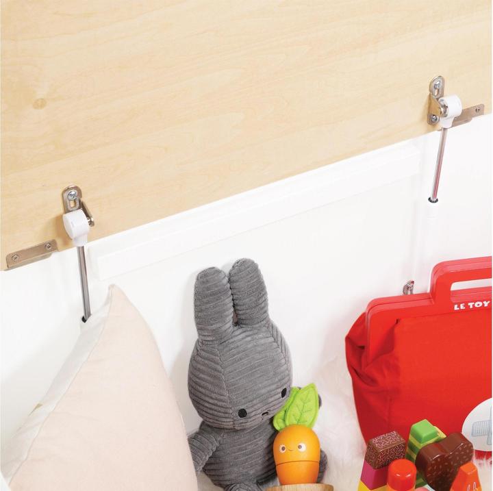 Actual product image Le Toy Van Toy Box
