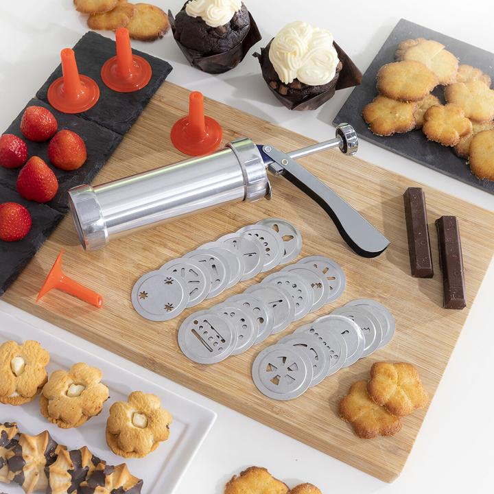 Actual product image InnovaGoods Biscuit dough dispenser and spray gun - 4 nozzles (Biscuit press)