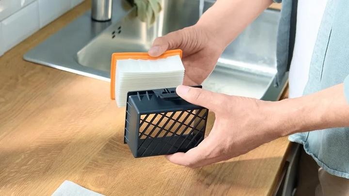 Produktbild Bosch Hausgeräte Serie 4 BGB38RD2 Staubsauger 4 l Zylinder-Vakuum Trocken 600 W Staubbeutel