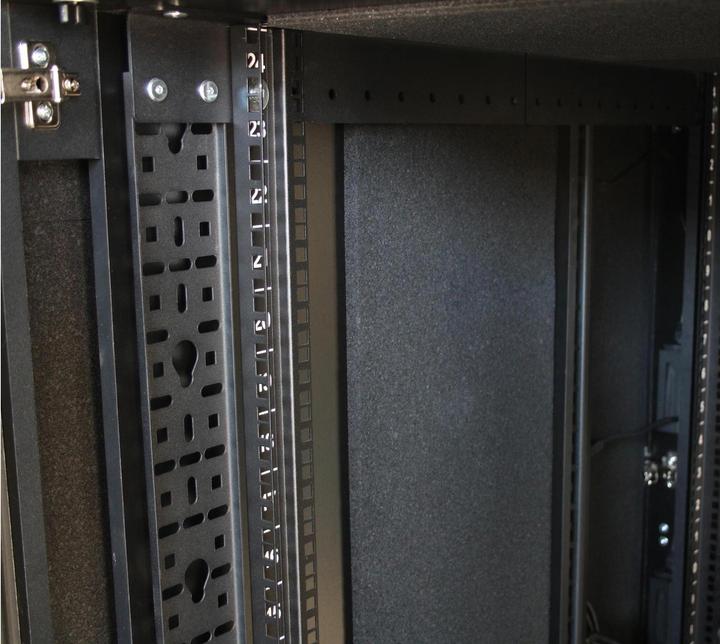 Produktbild APC NetShelter CX (18 HE, 19 Zoll Rack)
