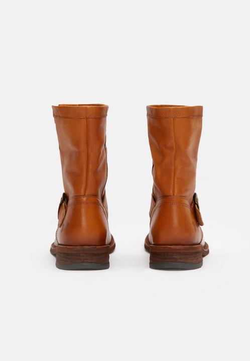 Actual product image Felmini GREDO 7176, the timeless and best-selling biker boot from, is made from soft leather. (37)