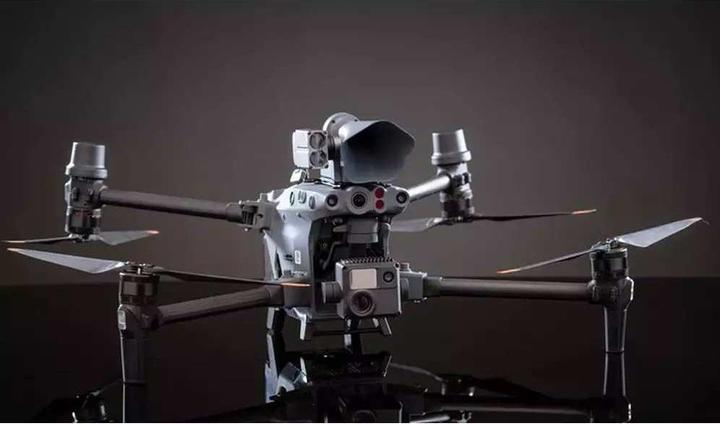 Actual product image DJI CZI LP12 Speaker & Spotlight for M30 (DJI Matrice 30)