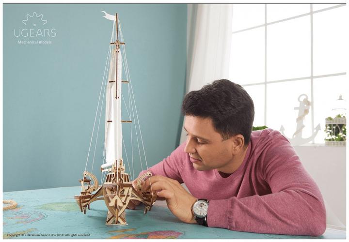Produktbild Ugears Trimaran Merihobus