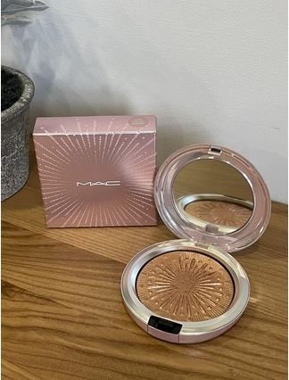 Image du produit MAC Cosmetics Poudre de finition bronzante Flare For The Dramatic (Highlighter)