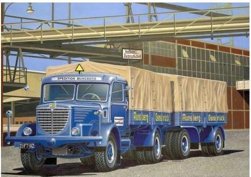 Actual product image Revell Büssing 8000 S 13 with trailer "Platinum Edition
