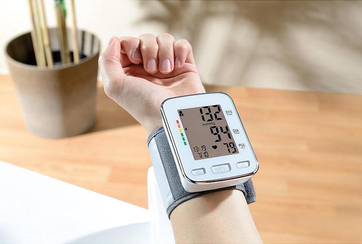 Actual product image Newgen medicals Wrist blood pressure monitor (Blood pressure monitor wrist)