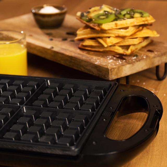 Actual product image Cecotec Sandwich maker RockŽnToast Waflle Family (1500 W)