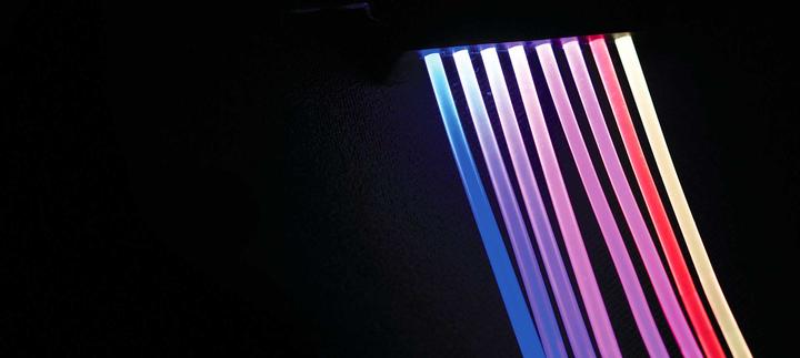 Produktbild Lian-Li Strimer 8-Pin RGB PCIe VGA (Mehrfarbig)