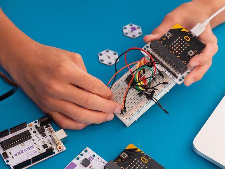 Actual product image Whadda Solderless Educational Starter Kit