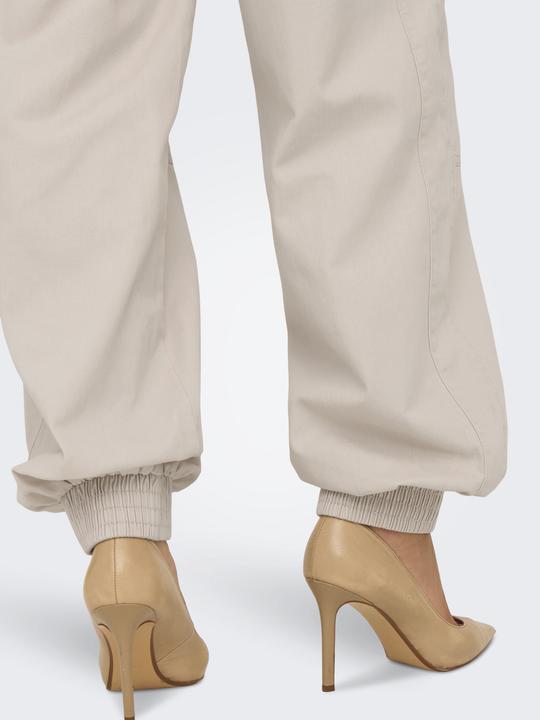 Produktbild Only ONLTINNE Locker geschnitten Hose Hose (30)