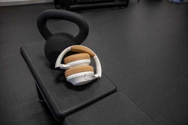 Actual product image Lenco Bluetooth headphones HPB-830GY grey ANC, APK (ANC, 60 h, Wireless)