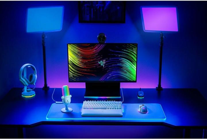 Actual product image Razer Seiren V3 Chroma