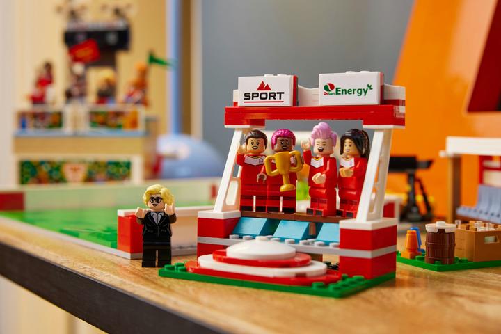 Actual product image LEGO Icons (40634, LEGO Icons, LEGO Rare Sets)