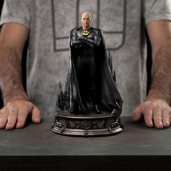 Image du produit Iron Studios DC Comics The Flash Movie statuette 1/10 Art Scale Batman 23 cm