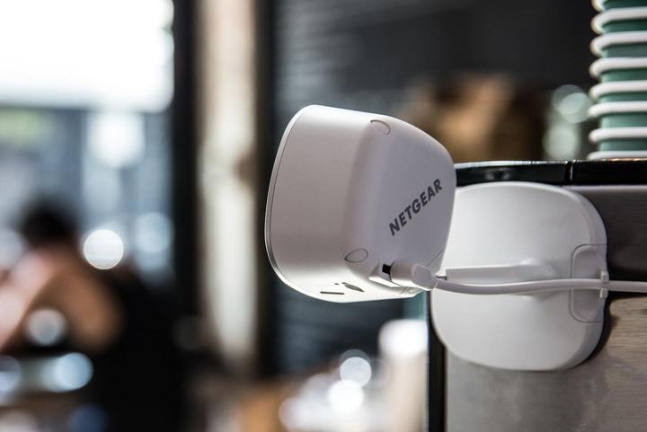Actual product image Arlo Q Plus VMC3040S (1920 x 1080 Pixels)