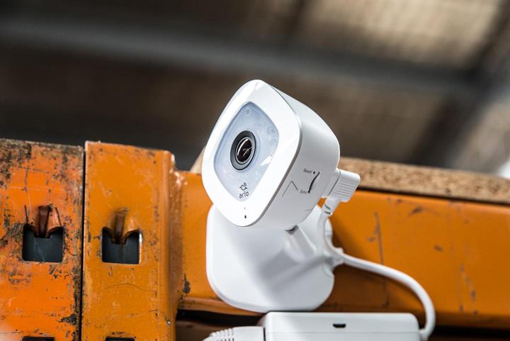 Actual product image Arlo Q Plus VMC3040S (1920 x 1080 Pixels)