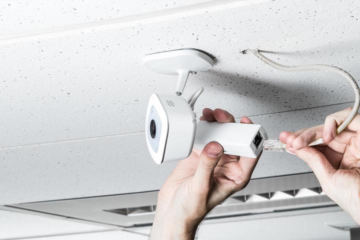 Actual product image Arlo Q Plus VMC3040S (1920 x 1080 Pixels)