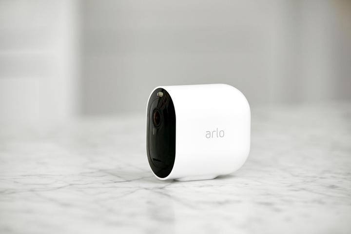 Actual product image Arlo Pro 3 Spotlight, kit 4 cameras white (2560 x 1440 Pixels)