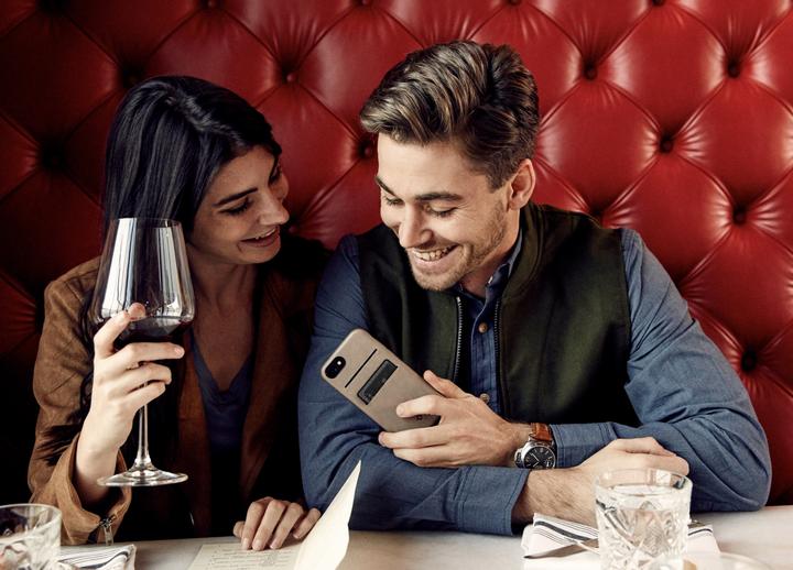 Produktbild TwelveSouth Relaxed Leather Case für iPhone 7 / 8 (4.7") Warm Taupe (Apple iPhone SE (2nd Gen), Apple iPhone 7, Apple iPhone 8)