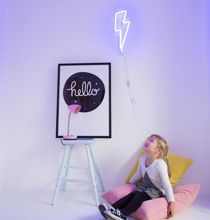 Produktbild A Little Lovely Company Wandlampe Blitz neon