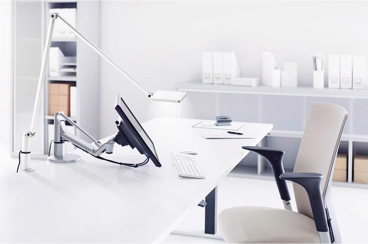 Actual product image Novus Attenzia task clamb 1 (742 lm)