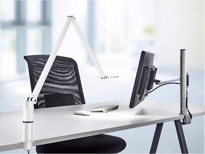 Actual product image Novus Attenzia task clamb 1 (742 lm)