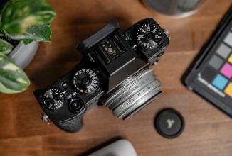 Actual product image Voigtländer Colour-Skopar 18mm / 2.8 asph. silver (Fujifilm X, APS-C / DX)