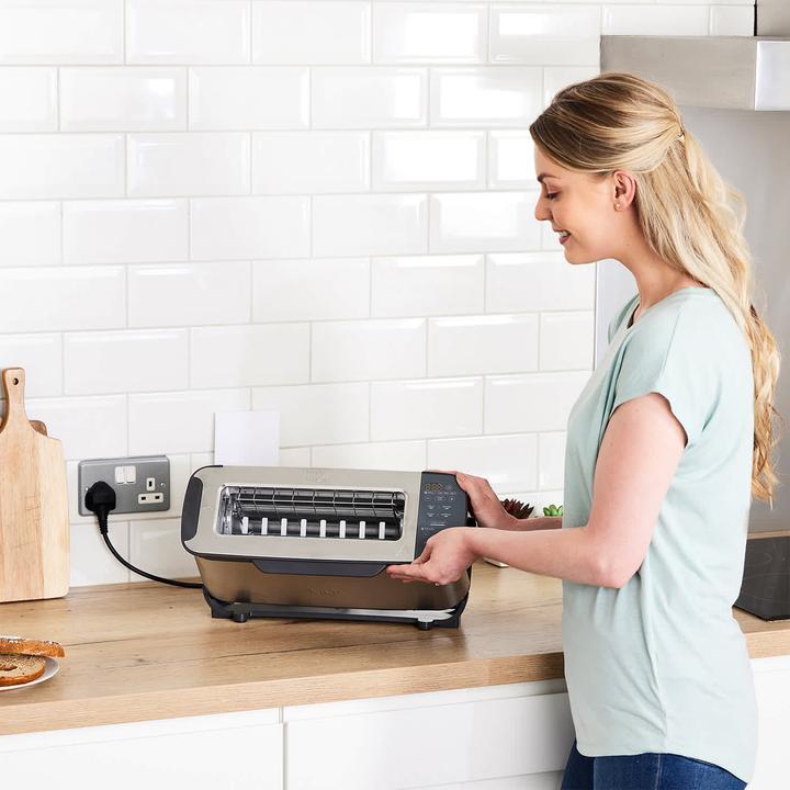 Productafbeelding Ninja 3-in-1 Multifunctionele Broodrooster, Grillplaat en Panini Maker - 7 Roosterstanden - RVS - ST202EU (CH stekker)