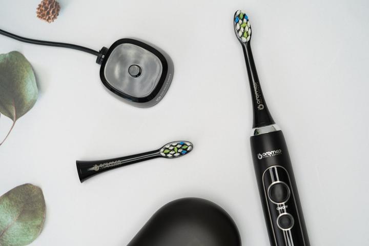 Image du produit Oromed Oro-Sonic Next czarny (Brosse à dents sonique)
