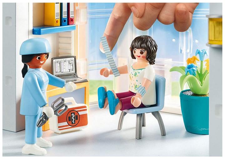Produktbild Playmobil Krankenhaus mit Einrichtung (70191, Playmobil City Life)