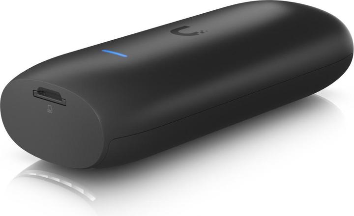 Actual product image Ubiquiti AI port (3840 x 2160 pixels)