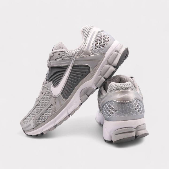 Image du produit Nike Zoom Vomero 5 (38.5)