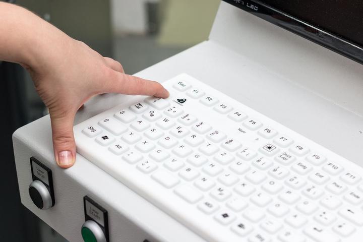 Image du produit Gett InduProof TOUCH USB (DE) clavier silicone IP68 fonction de nettoyage pavé tactile désinfectable (DE, Filaire)