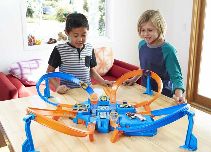 Actual product image Hot Wheels Criss Cross Crash