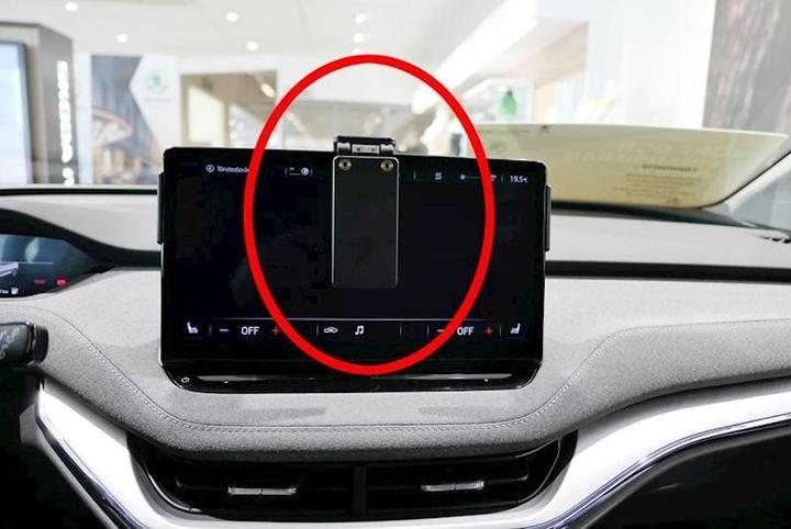 Immagine prodotto Brodit 213573 Staffa Skoda Enyaq IV 21-
