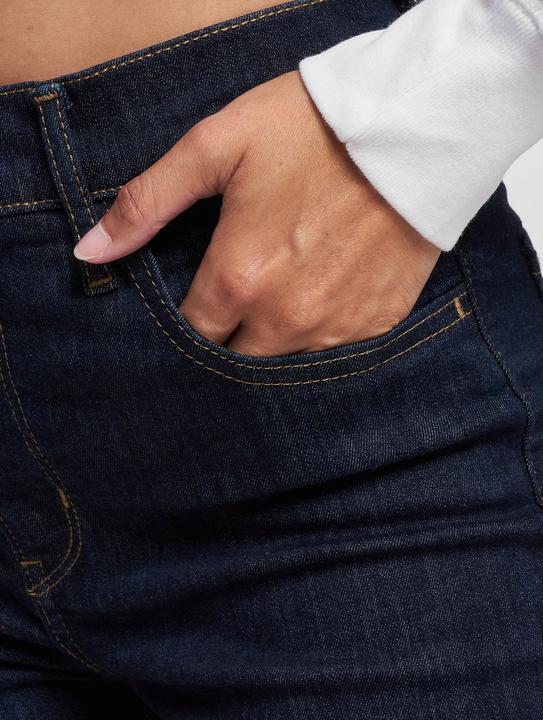 Immagine prodotto Levis 720 High Rise Super Skinny - serenità profonda (W25/L30)