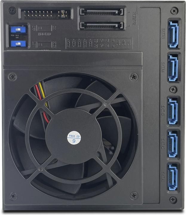 Produktbild Fantec BP-T3151-12G/6G SAS 12G+SATA 6G Backplane für 5x 8,89/6,35cm 3,5Zoll/2,5Zoll HDD/SSD in 3x 13