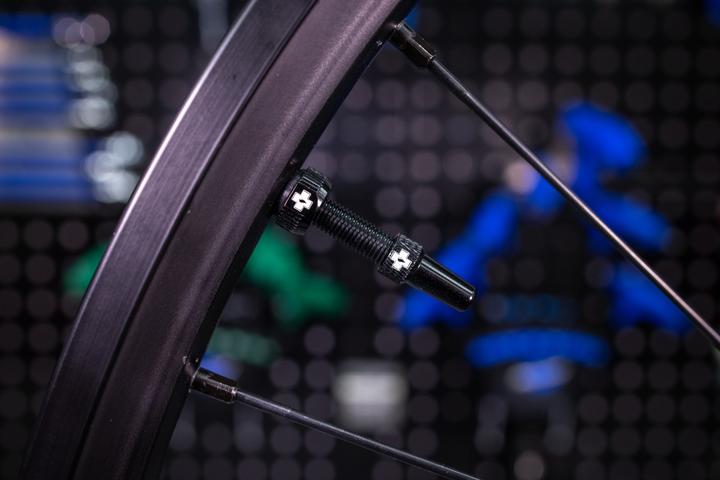Produktbild Muc-Off V2 Tubeless Ventil Kit, 80mm