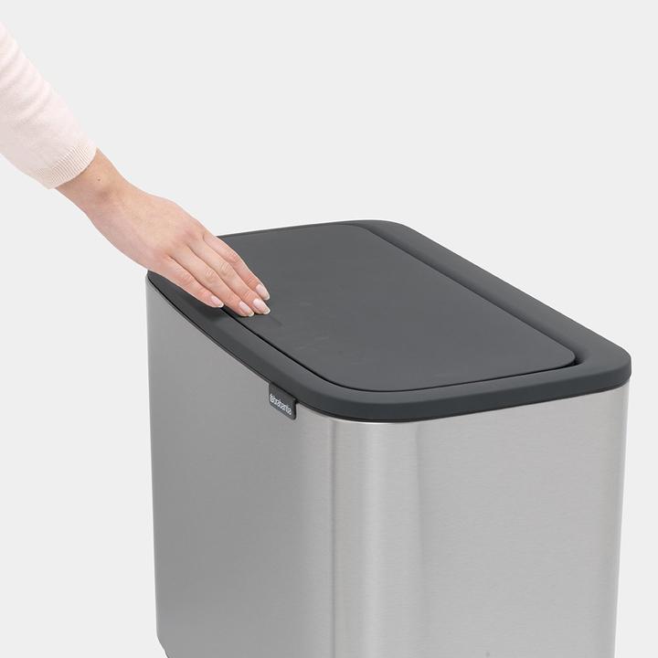 Immagine prodotto Brabantia Cestino per la raccolta differenziata con pulsante, argento (31 62 27) (34 l)