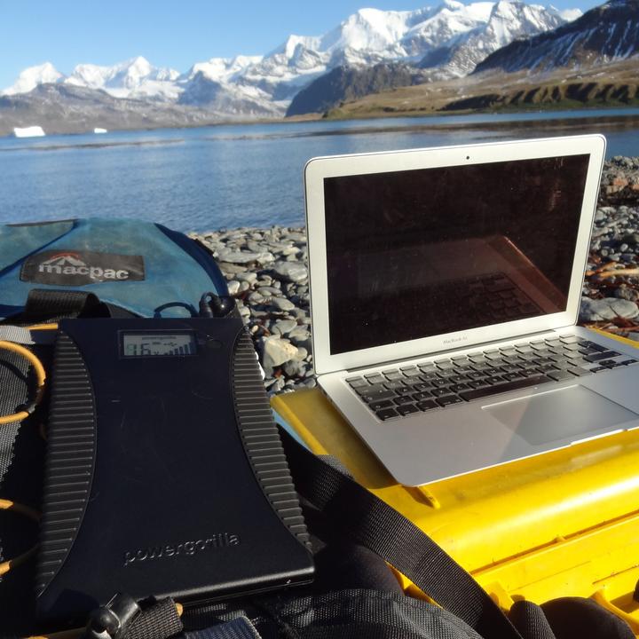 Produktbild Powertraveller Powergorilla Mehrspannungs-Ladegerät (24000 mAh, 88.80 Wh)