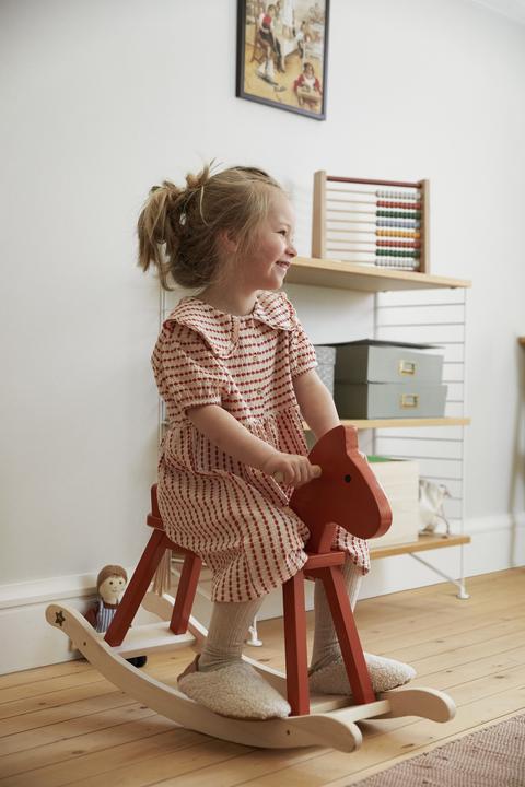 Produktbild Kids Concept Schaukelpferd orange-rot Carl Larsson