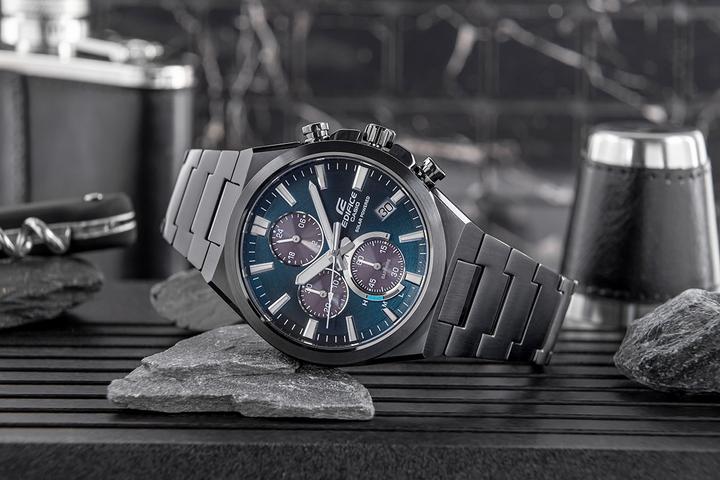 Actual product image Casio EFS-S630DC-2AVUEF (Sports watch, 44 mm)